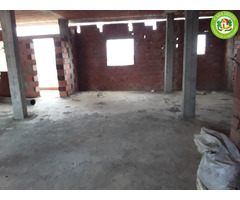 Maison inachevée 546 m² + 3 garages à dar Dar Allouch sur la rue principale - 6