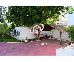 A vendre villa avec piscine sur un terrain de 1021 m² - 3